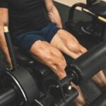 mejores ejercicios para cuádriceps; ejercicios para cuádriceps; ejercicios para piernas; extensión de piernas; piernas fuertes; piernas musculosas